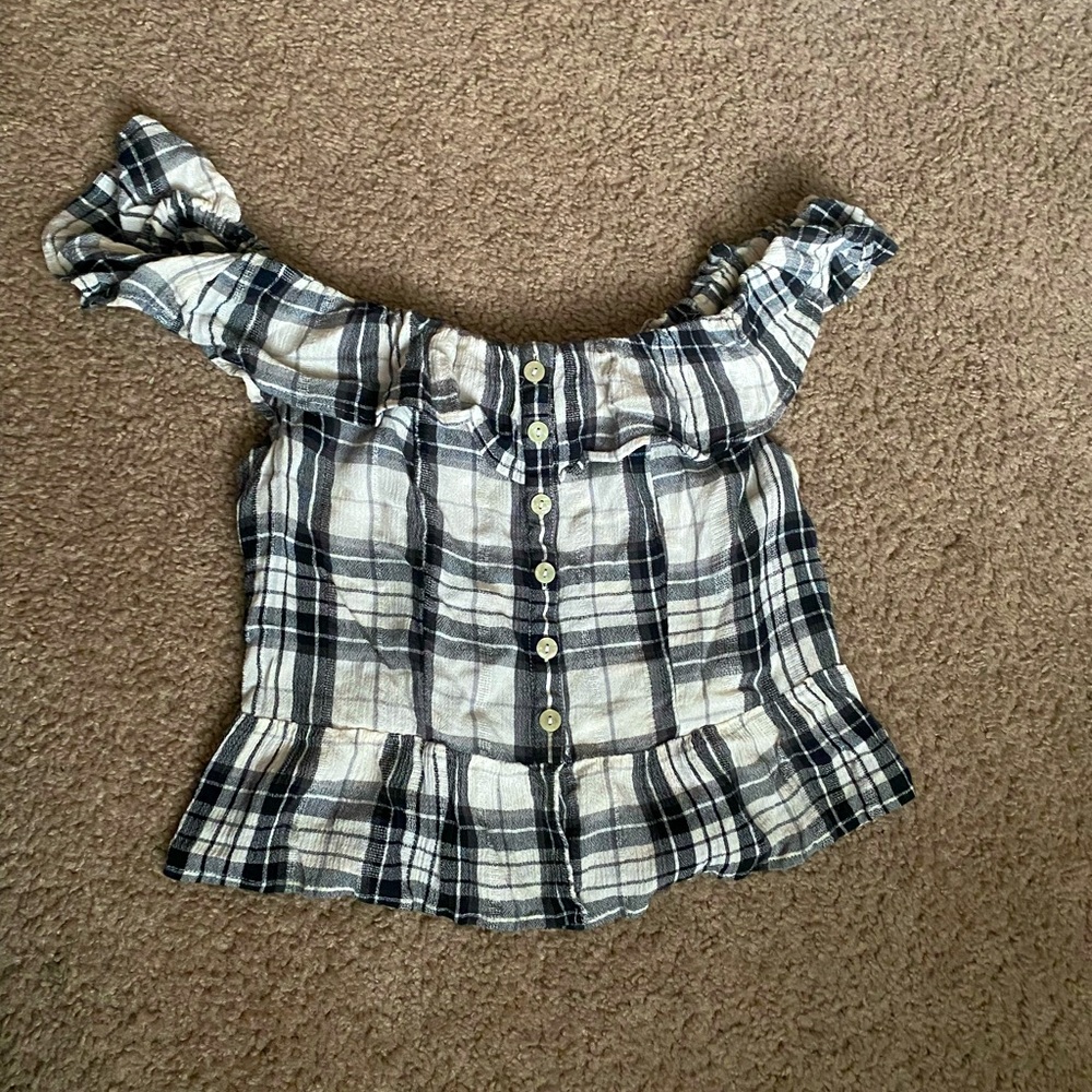 Aeropostale checkered crop top, size medium.
